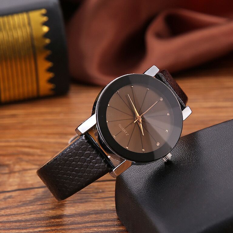 موضة عادية الرجال الساعات السو - مراجعة Solar Powered Watch وسعره